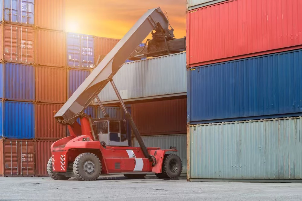 Log&iacute;stica global e log&iacute;stica de equipamentos pesados Projeto pronto para montagem profissional no lo